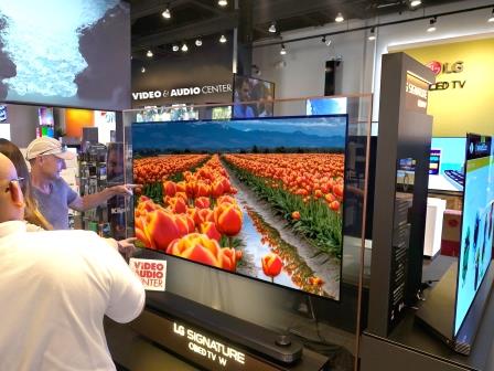 LG's 77-inch 'Wallpaper' OLED To Hang At Video & Audio Center Today