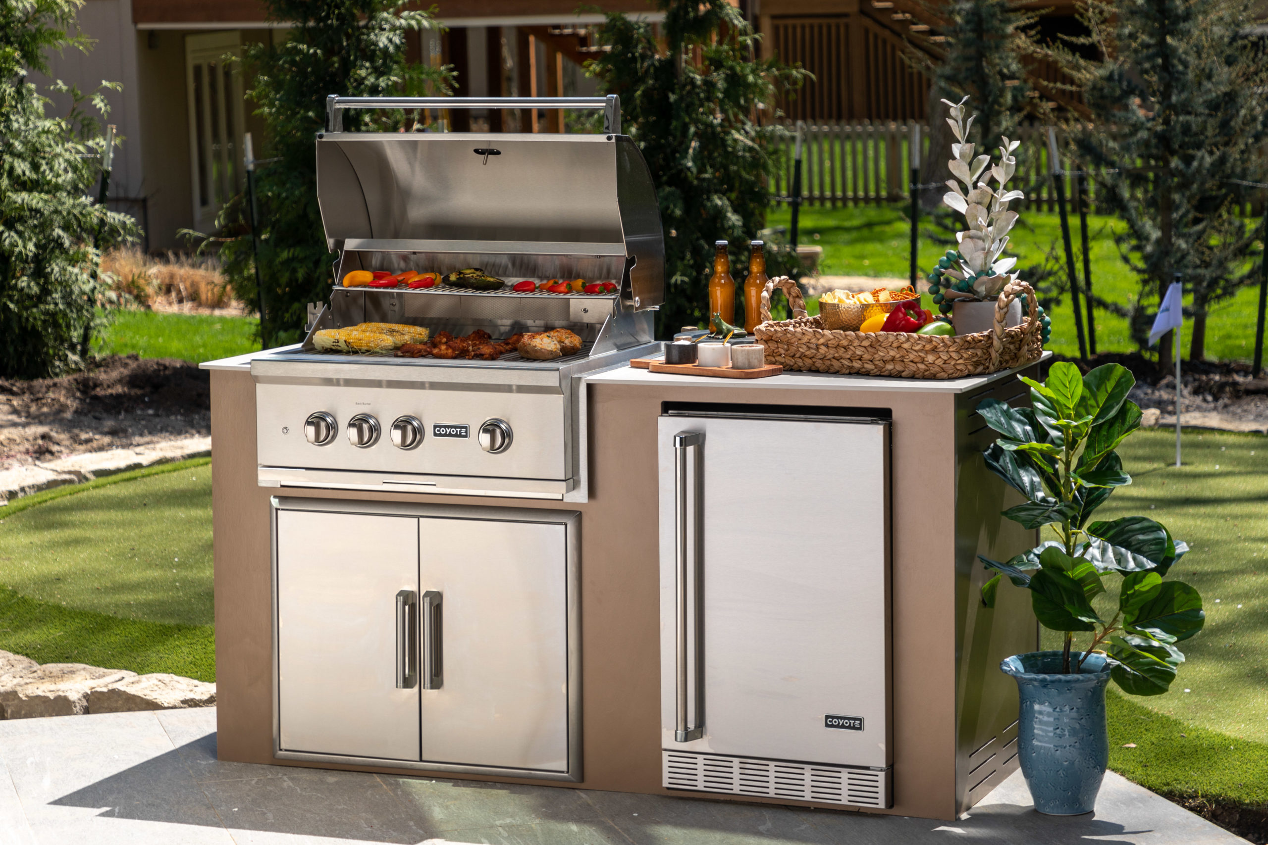 RTA Launches MadeToOrder Modular Outdoor Kitchen System (MOKS) TWICE