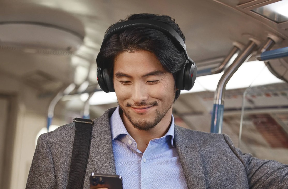 Jabra Launches Evolve2 75 Hybrid Headset TWICE