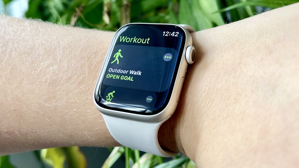 I Used The Apple Watch 7 For Cycling, Weight Training And More — Here’s How Well It Works