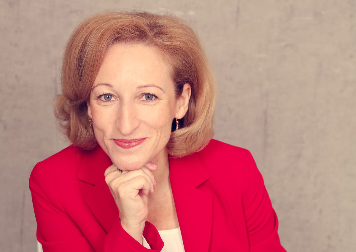 PPDS Global Product Marketing Manager Suzanne Racz Shares 20+ Years’ Experience As A Leading Lady In AV